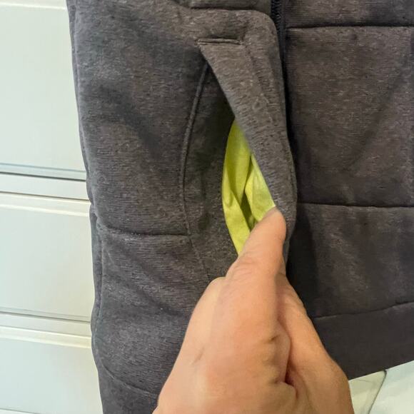 The North Face Vest Danella Insulated Asymmetrical PufferVest Size XS Hiking EUC - Picture 9 of 10